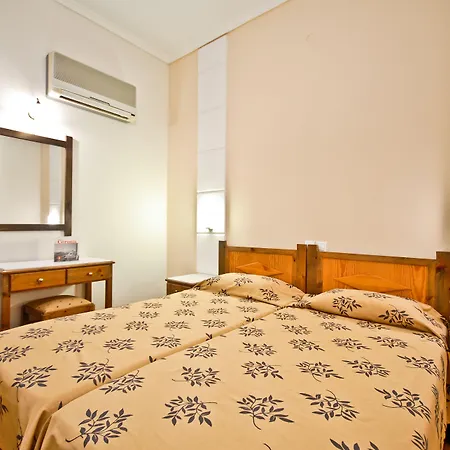 Coronis Hotel