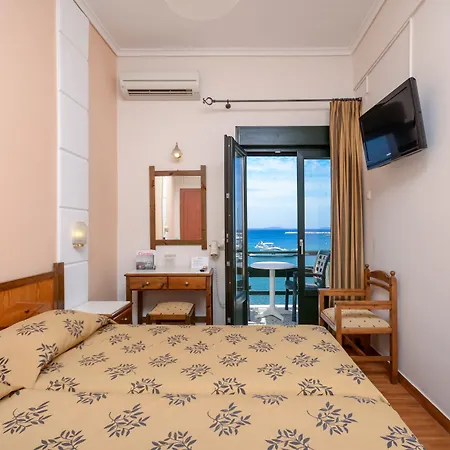 Coronis Hotel 2*
