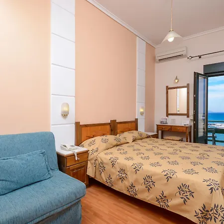 Coronis Hotel 2*