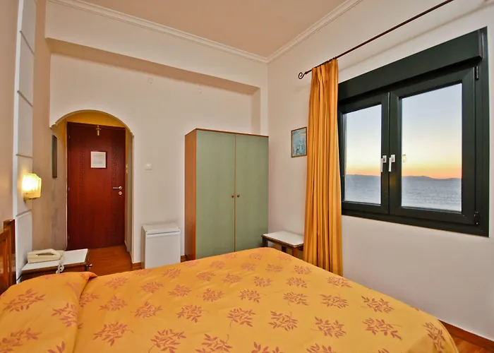 κορωνίς 2* Naxos City